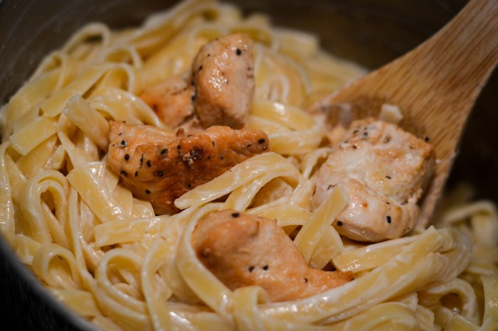 Best chicken alfredo recipe with jar sauce